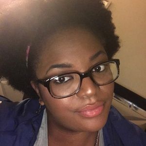 Meet your Posher, Despena